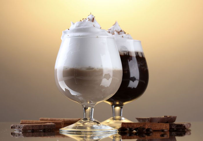 میلک شیک قهوه و آمارتو                      Amaretto Coffee Milk Shake