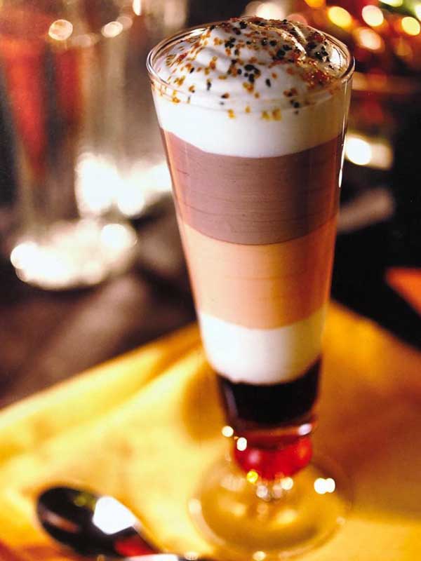 کافه لاته هفت طبقه خارق العاده          Spectacular Seven-Layers Latte