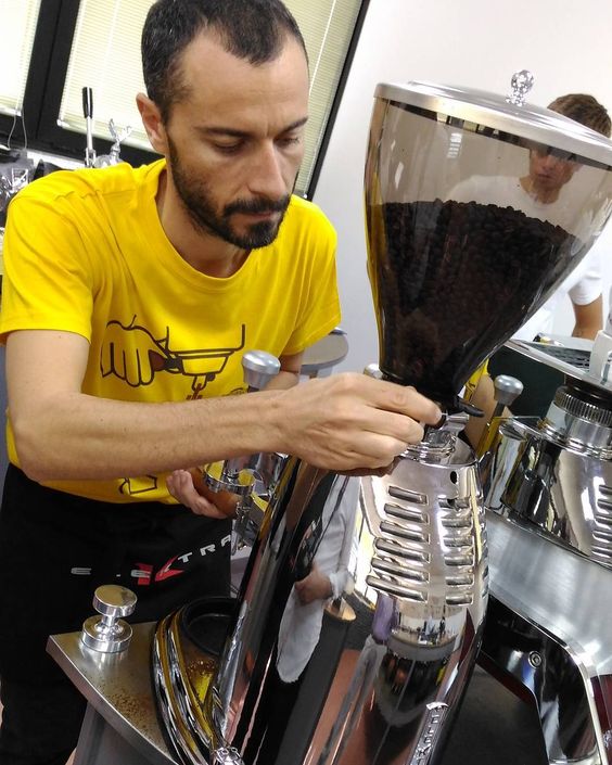 تنظیم آسیاب برای عصاره گیری ایده ال در متد اسپرسو  Espresso grinder calibration *